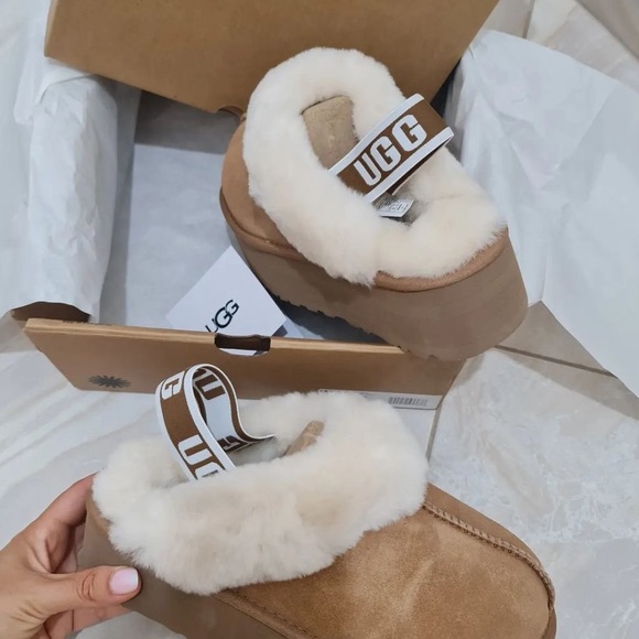 NWT Ugg Funkette Slip-on Sheepskin Slippers in Chesnut - Picture 5 of 10